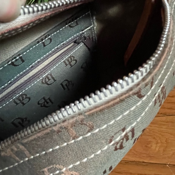 Dooney & Bourke Vtg Mini Bag w/ leather strap - Picture 5 of 10